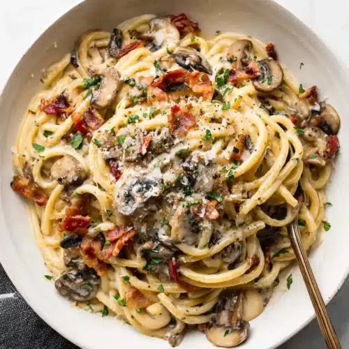 Delicious creamy bacon pasta, rich flavors and textures.