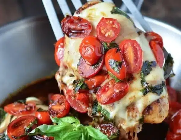 30-Minute One Pan Caprese Chicken