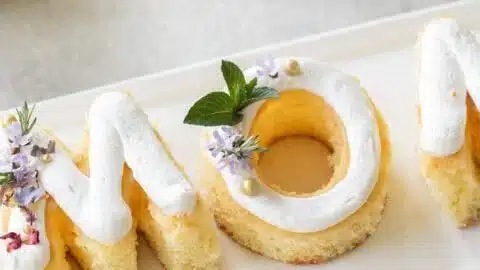 How to Make Mini MOM Cakes + Video