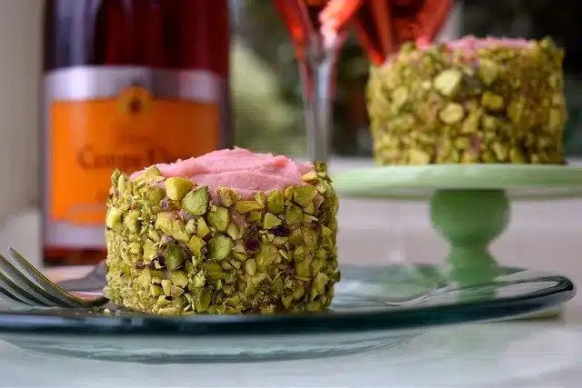 Strawberry Buttercream & Pistachio Mini Cakes