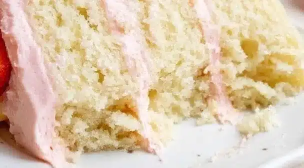 Lemon and Strawberry Cake